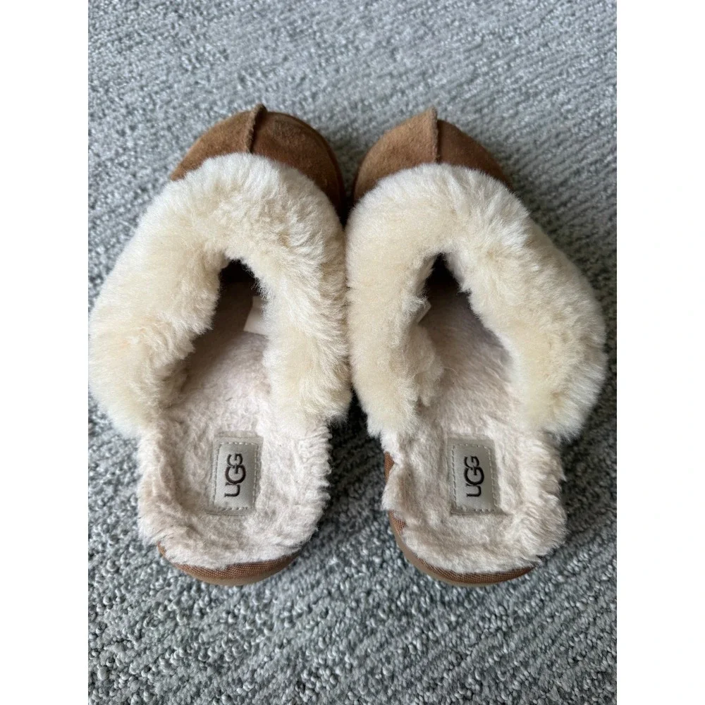 UGG Kids Cozy II Suede Slippers Chestnut Sheepskin Lining 1019065 Size 4 Kids